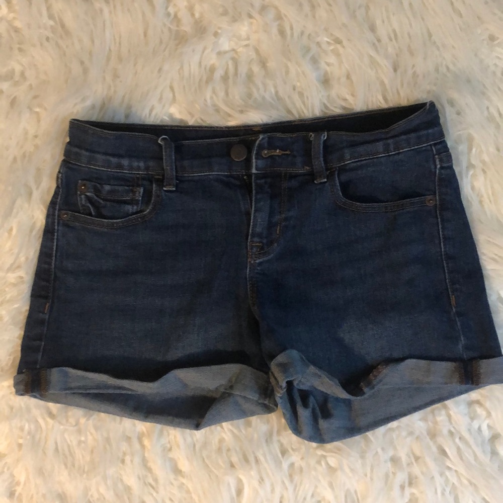 Boyfriend “butt cut” blue jeans shorts!
